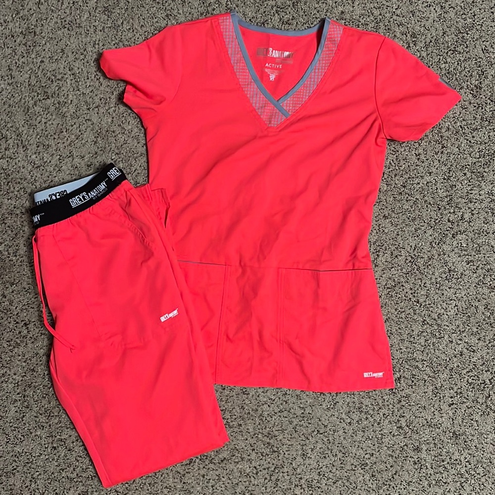 Greys Anatomy Active Scrubs. Coral color. XS top, small bottoms.